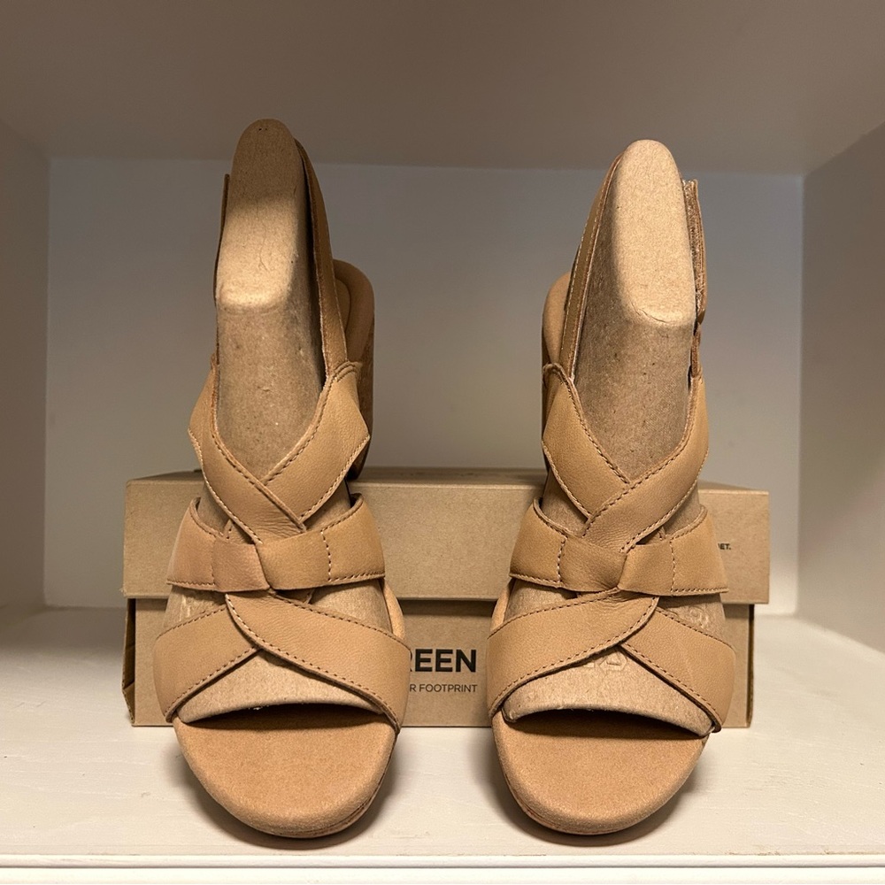 Clarks Tan Women's Heels